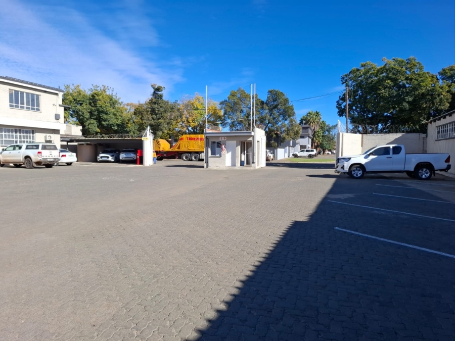 To Let Commercial Property for Rent in Oos Einde Free State